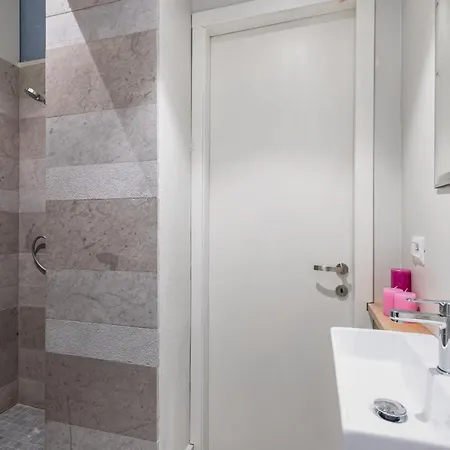 Loft Alma Rosa Vicino A Piazza Vittorio Appartement